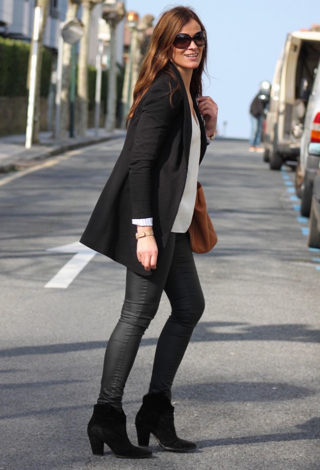18 Street Style Outfit Ideas with Ankle Boots - fashionsy.com