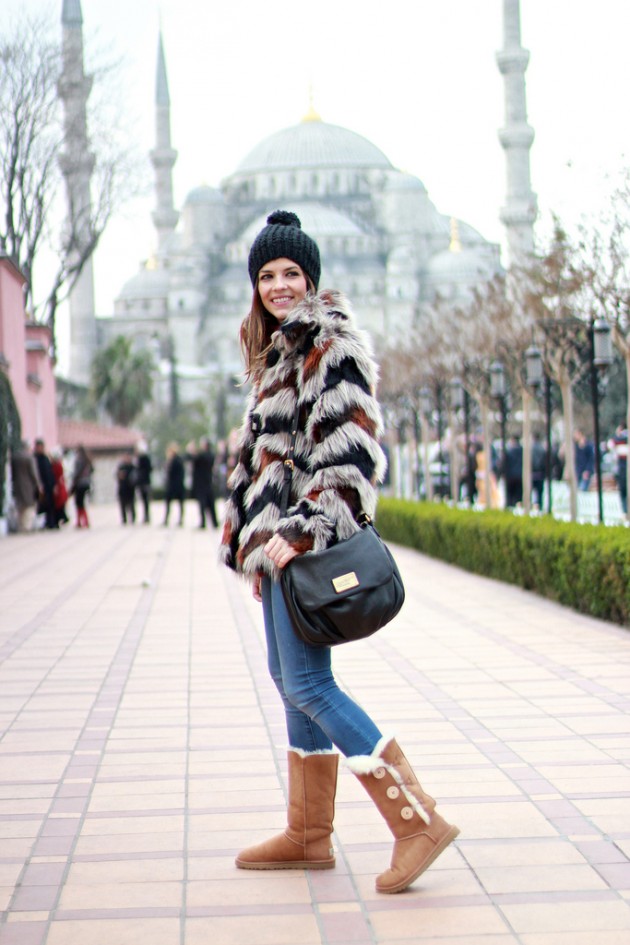 Cozy And Warm Outfit Ideas With UGG Boots - fashionsy.com