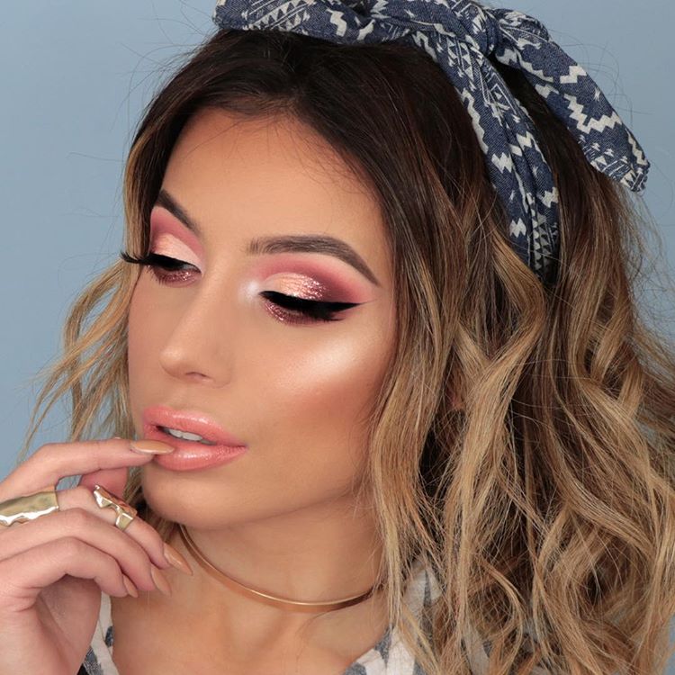 10 Pretty Pink Makeup Looks + 5 Makeup Tutorials That Will Inspire You