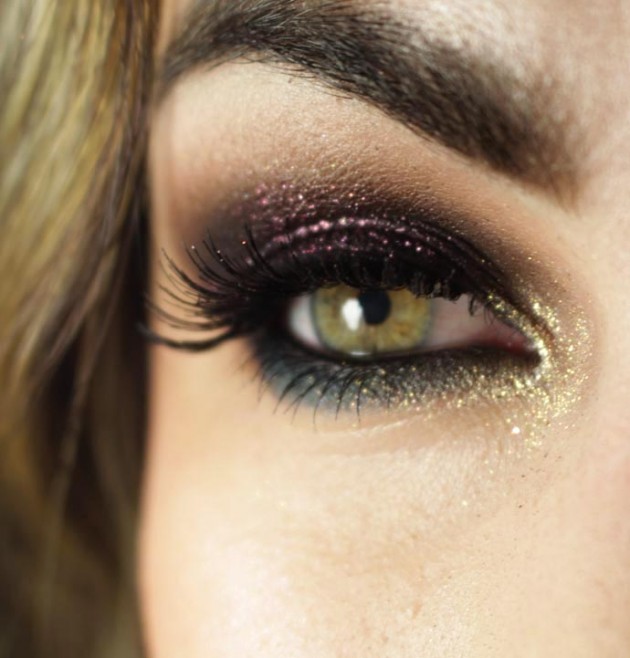 15 Glitter Makeup Ideas