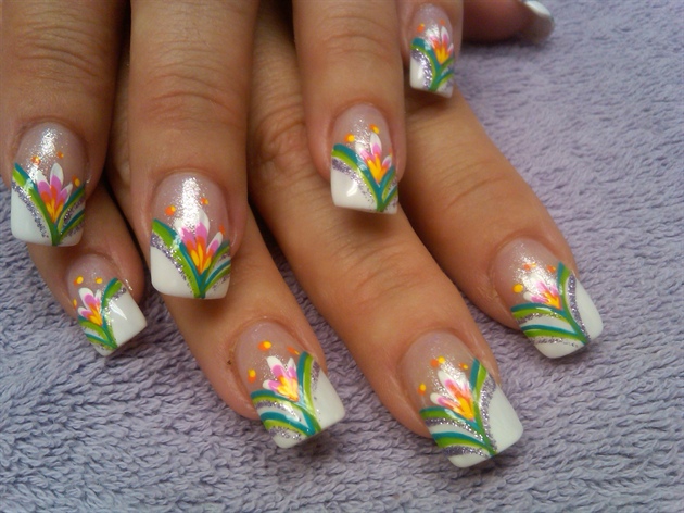 Fun Tropical Nail Designs To Try This Summer - fashionsy.com