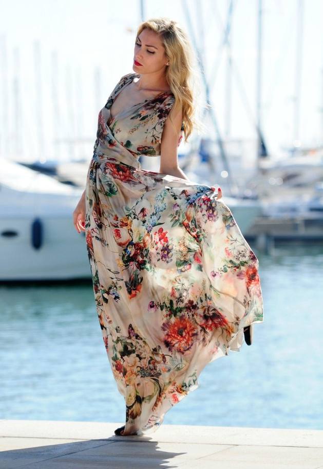 Welcome The Summer With A Casual Maxi Dress