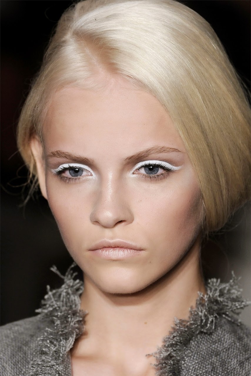 Summer Makeup Trend - White Eyeliner - fashionsy.com