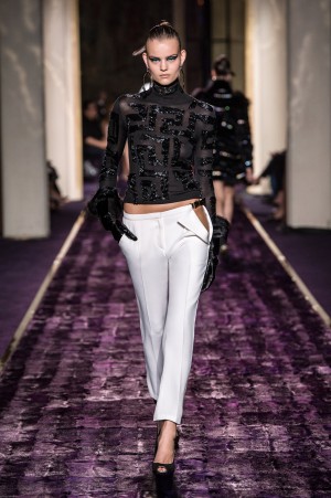 Atelier Versace - Paris Haute Couture Fashion Week - fashionsy.com