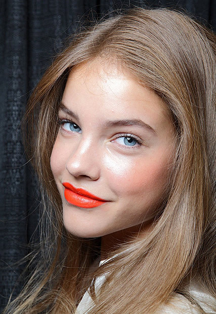 Orange Lipstick   For Chic Look This Summer