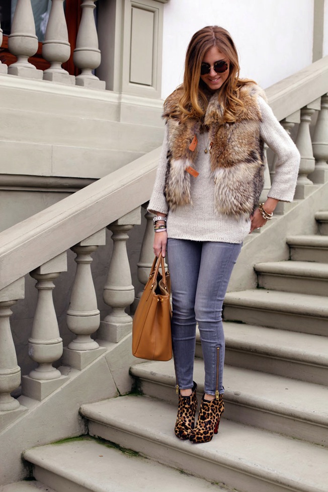 Fur Vests   Hit For This Fall