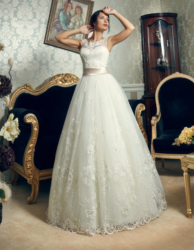 19 Dream Wedding Dresses by Daria Karlozi