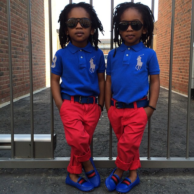 Adorable Identical Twins With A Big Sense of Fashion