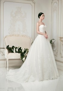 Lovely Bridal Collection by Daria Karlozi - fashionsy.com