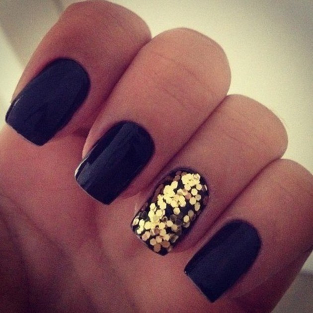 15 Sparkling Nail Ideas That You Have To Try