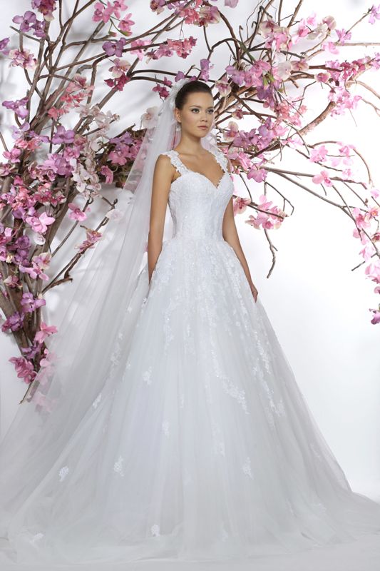 OUTSTANDING WEDDING DRESSES BY GEORGES HOBEIKA FOR SPRING 2015 ...