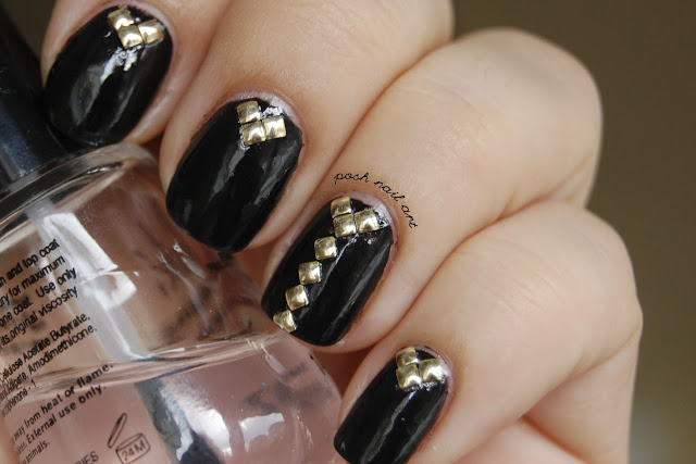 Eye-Catching Nail Designs With Studs - fashionsy.com
