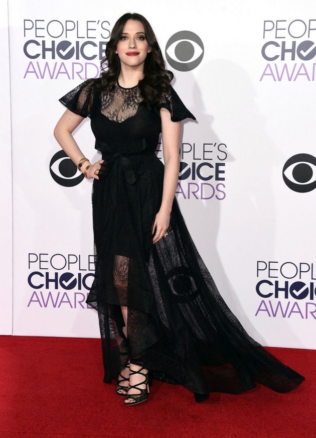 Red Carpet Looks From The 2015 Peoples Choice Awards
