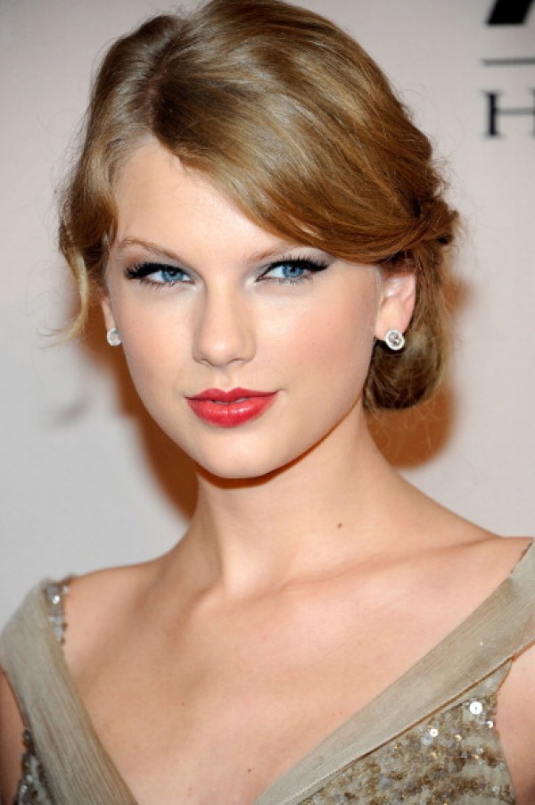 Gorgeous Hairstyles Of Taylor Swift
