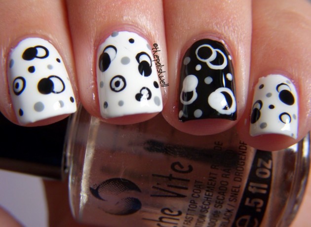 16 Great Black And White Nail Designs