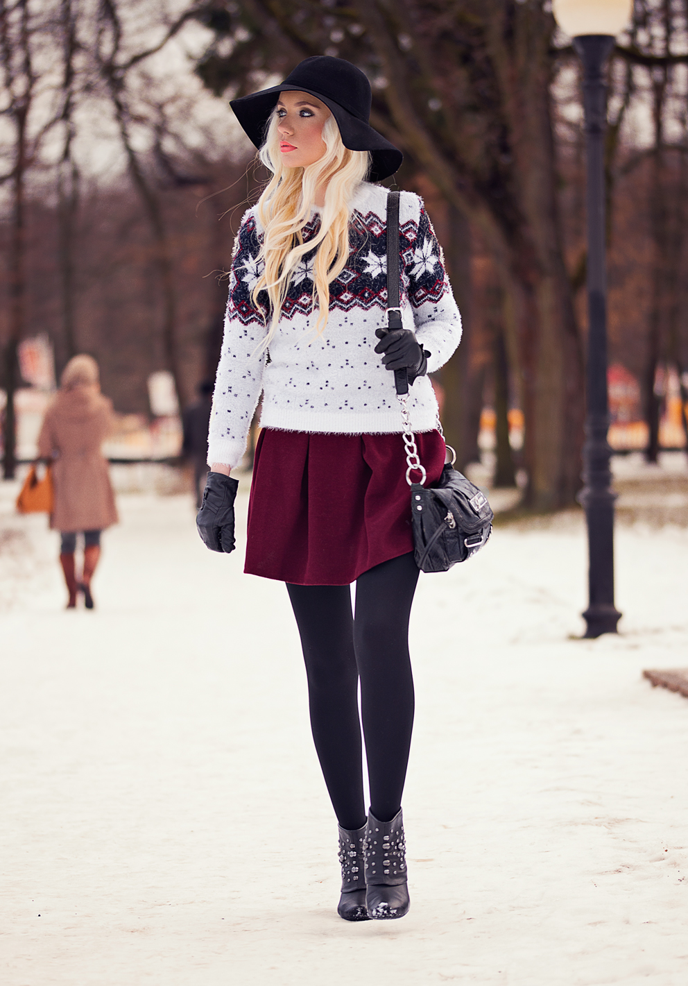 Короткая юбка на зиму