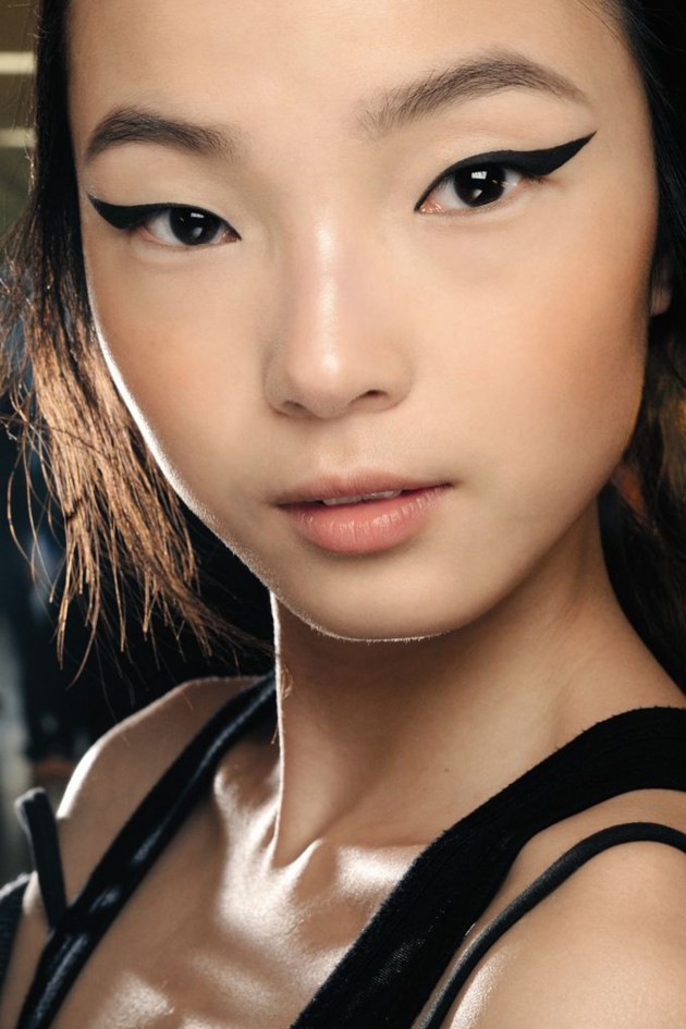 Inky Black Eyes   Spring 2015 Makeup Trend