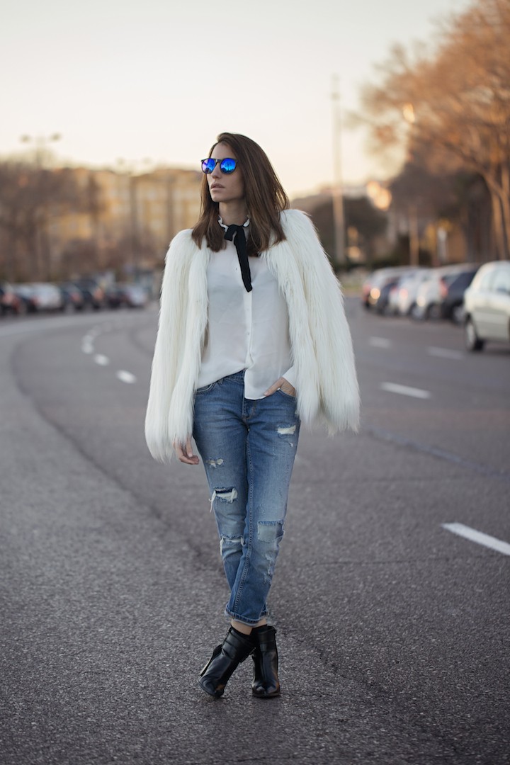 How To Wear Faux Fur Coats This Winter   18 Stylish Outfit Ideas