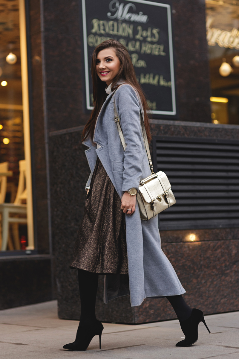 17 Chic Outfit Ideas with Colored Coats
