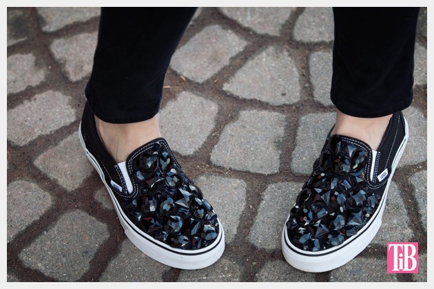 16 DIY Makeover Ideas for Your Old Sneakers