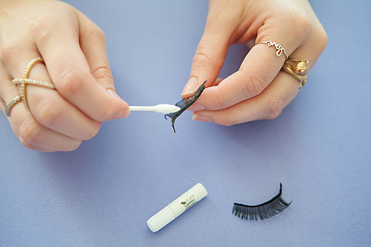 15 Hacks, Tips and Tricks On How To Apply False Lashes Like a Pro