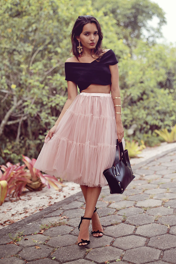 How to Wear a Tulle Skirt Without Looking Like a Ballerina