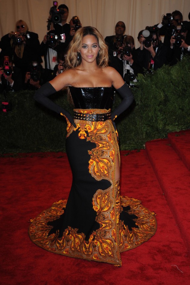 Happy Birthday Beyonce! 16 Of Her Hottest Style Moments
