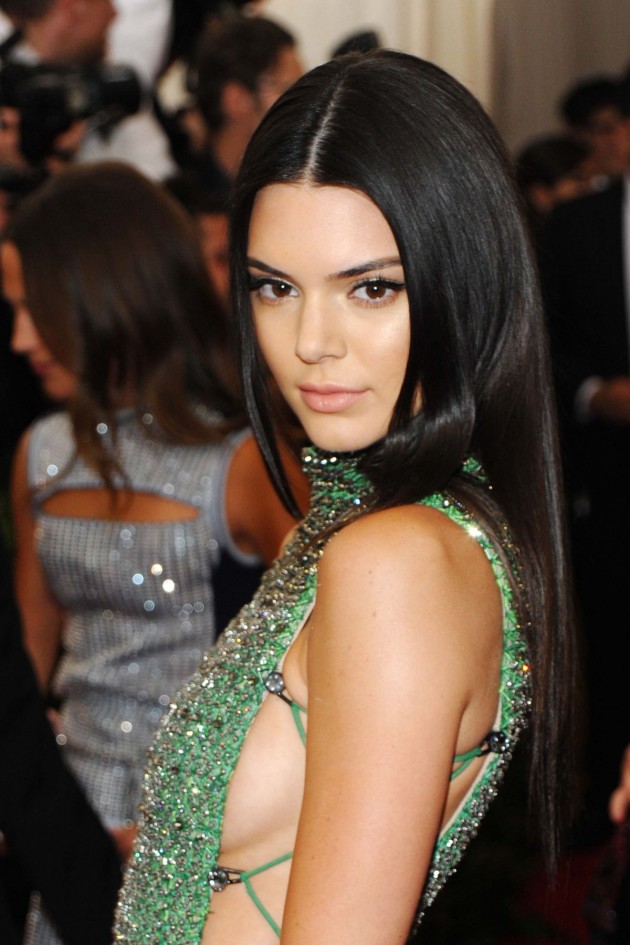 16 Of Kendall Jenners Best Makeup Looks