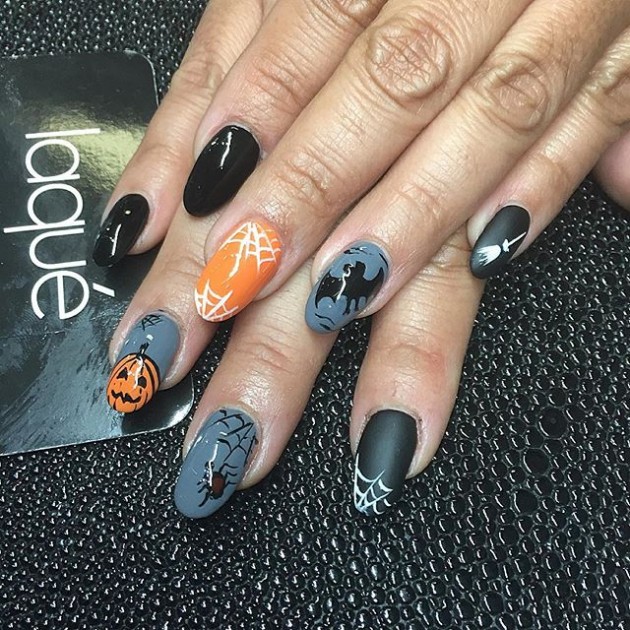19 Spooky Nail Designs for Halloween - fashionsy.com