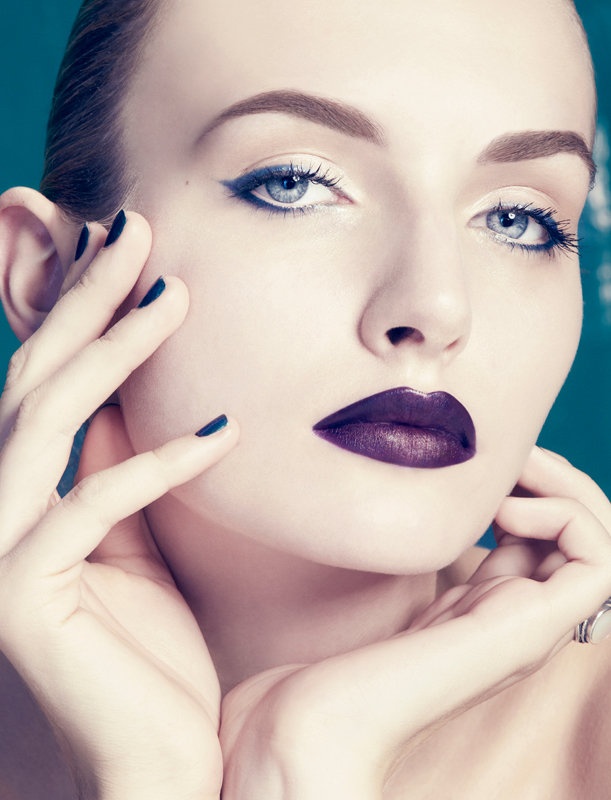 How To Wear Dark Purple Lipstick Like A Pro