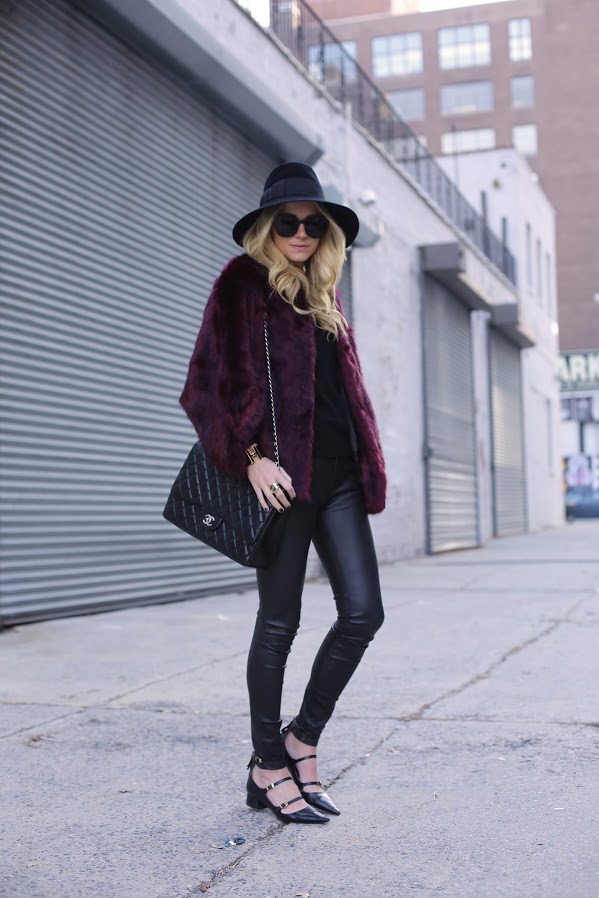 15 Stylish Street Style Looks With Hats To Copy This Fall