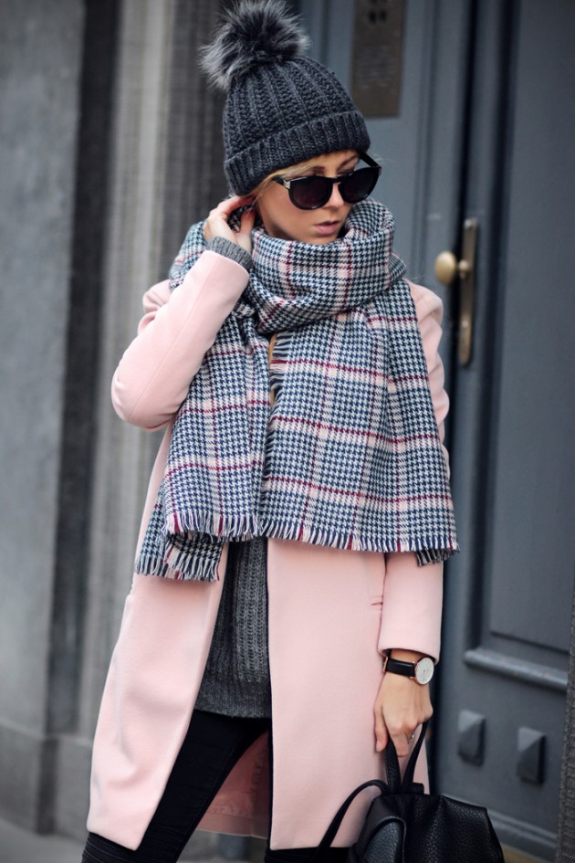 An Oversized Scarf Can Keep You Warm And Make You Look Stylish