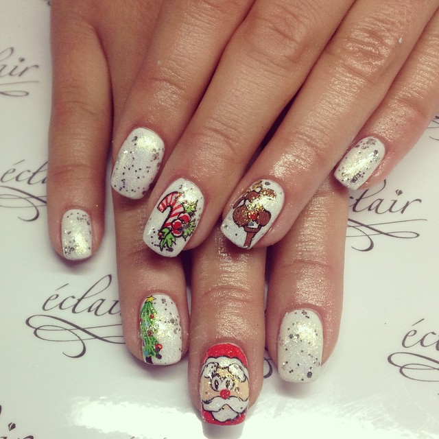 16 Simple Yet Stunning Christmas Nail Designs - fashionsy.com