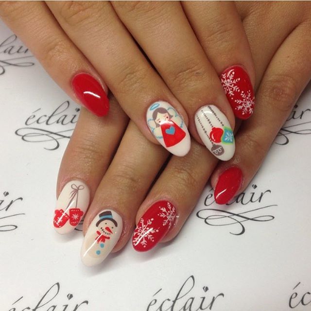 16 Simple Yet Stunning Christmas Nail Designs - fashionsy.com