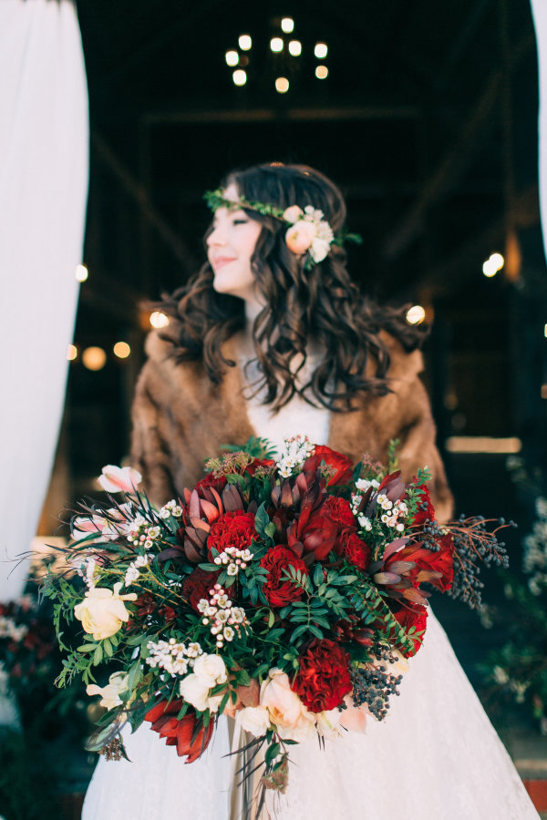 20 Stunning Bouquets for Your Winter Wedding