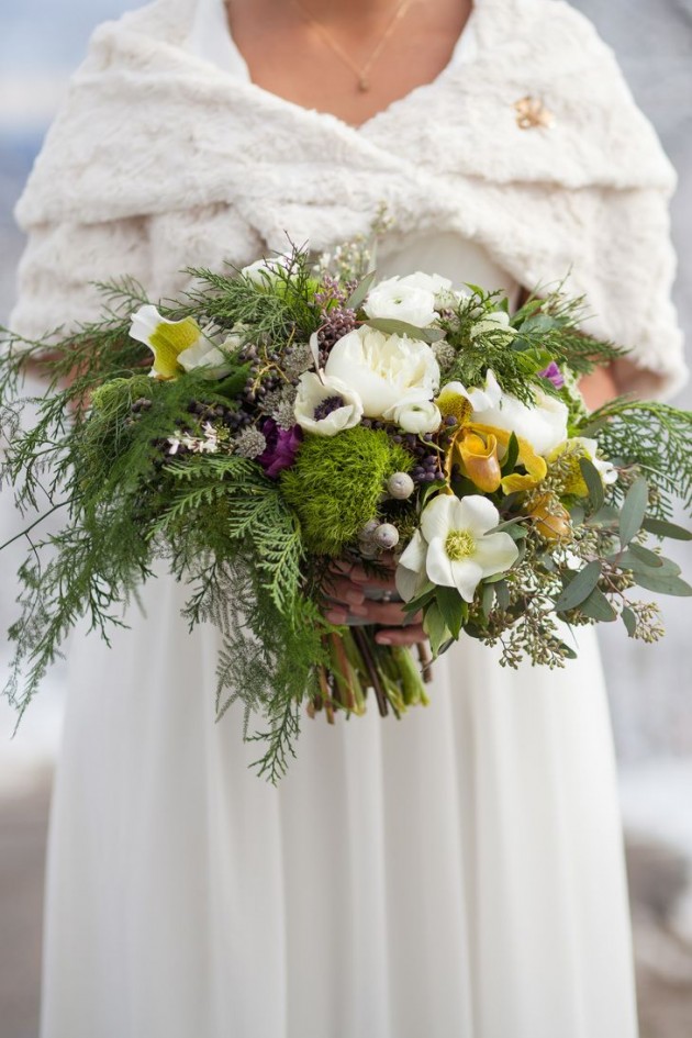 20 Stunning Bouquets for Your Winter Wedding