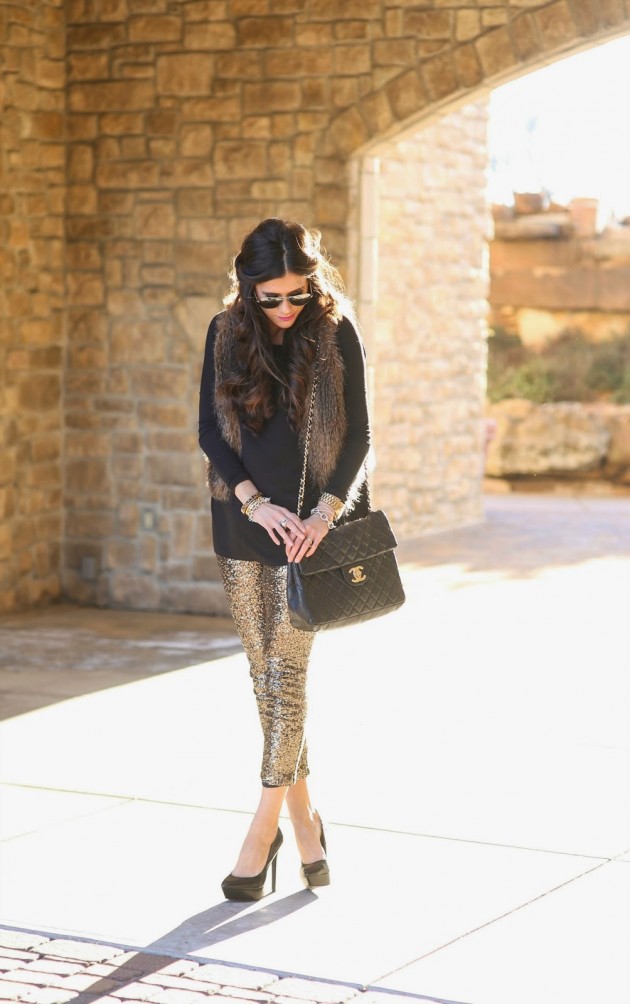 HOW TO STYLE SEQUINS FOR THE HOLIDAYS