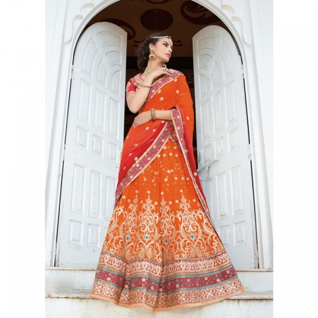 10 Beautiful and Gorgeous Bridal Lehengas at Lashkaraa.com