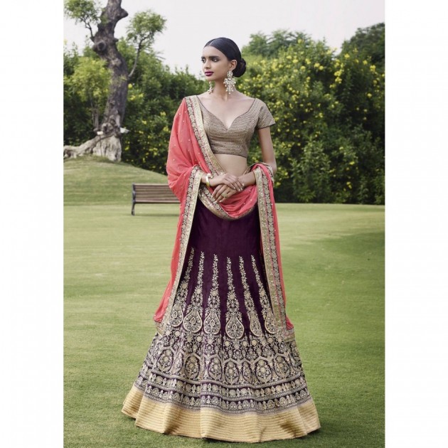 10 Beautiful and Gorgeous Bridal Lehengas at Lashkaraa.com