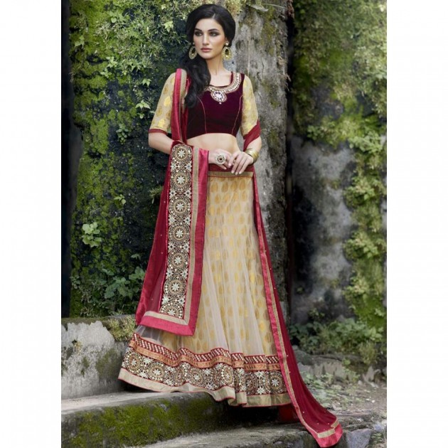 10 Beautiful and Gorgeous Bridal Lehengas at Lashkaraa.com