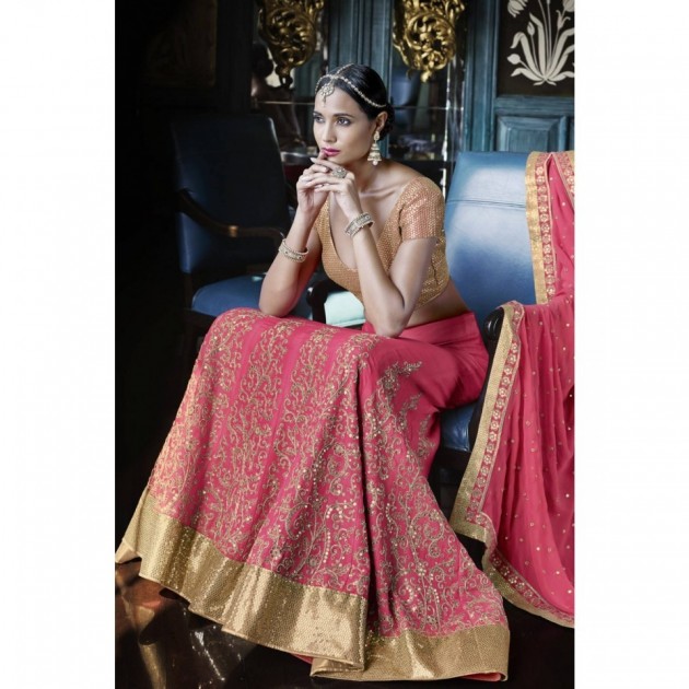 10 Beautiful and Gorgeous Bridal Lehengas at Lashkaraa.com