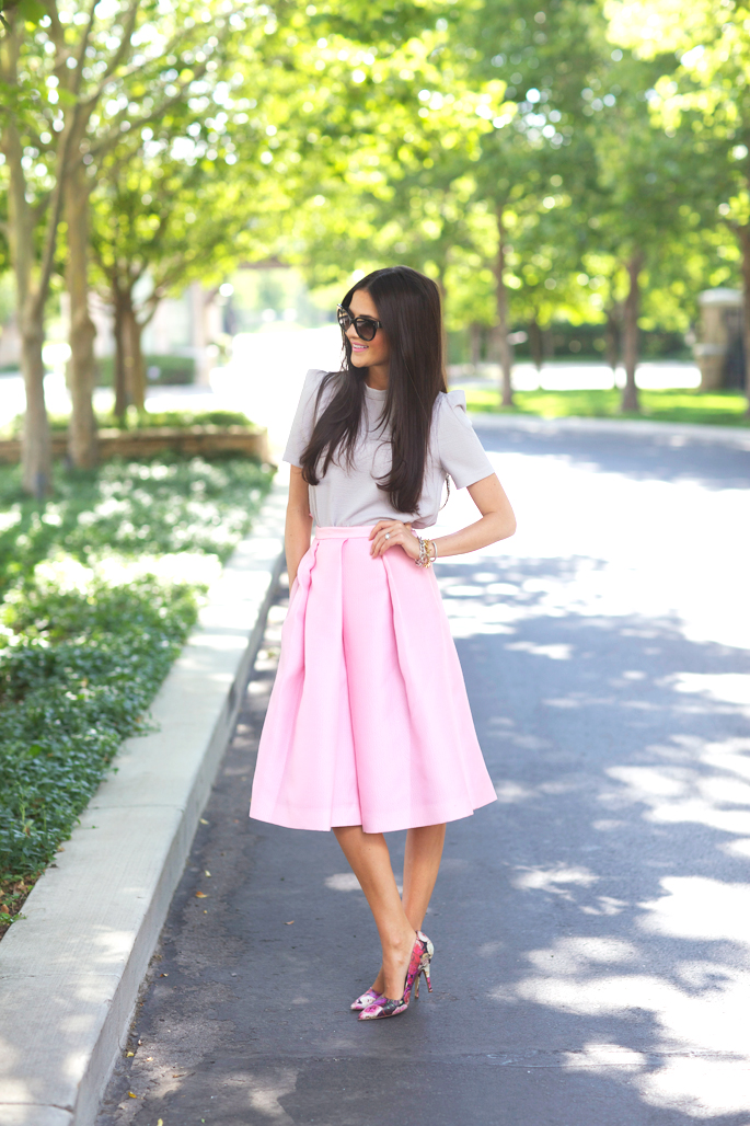 How To Wear Full Skirts Like A Real Fashionista - fashionsy.com