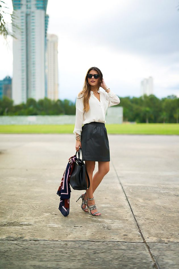 Sexy And Chic Ways To Look Flattering In Mini Skirts