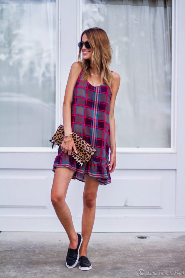 17 Casual Dresses You Can Wear With Sneakers