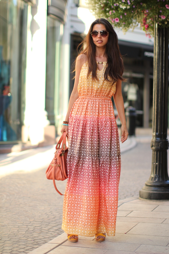 How To Wear Maxi Dresses In Summer - fashionsy.com