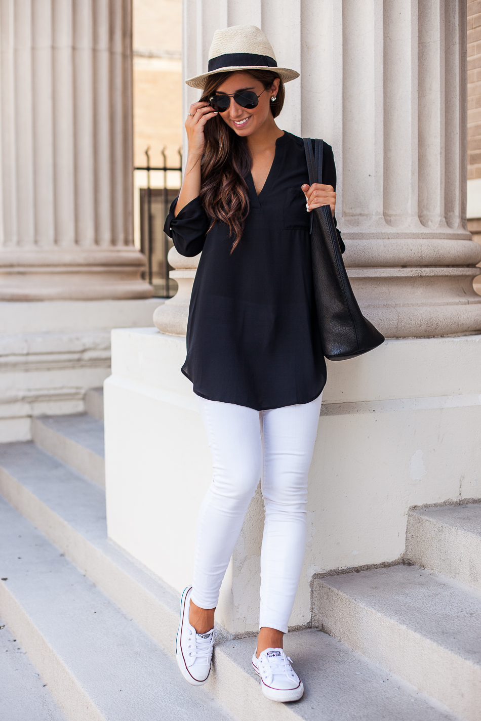16 Chic Black and White Outfits to Wear Now - fashionsy.com