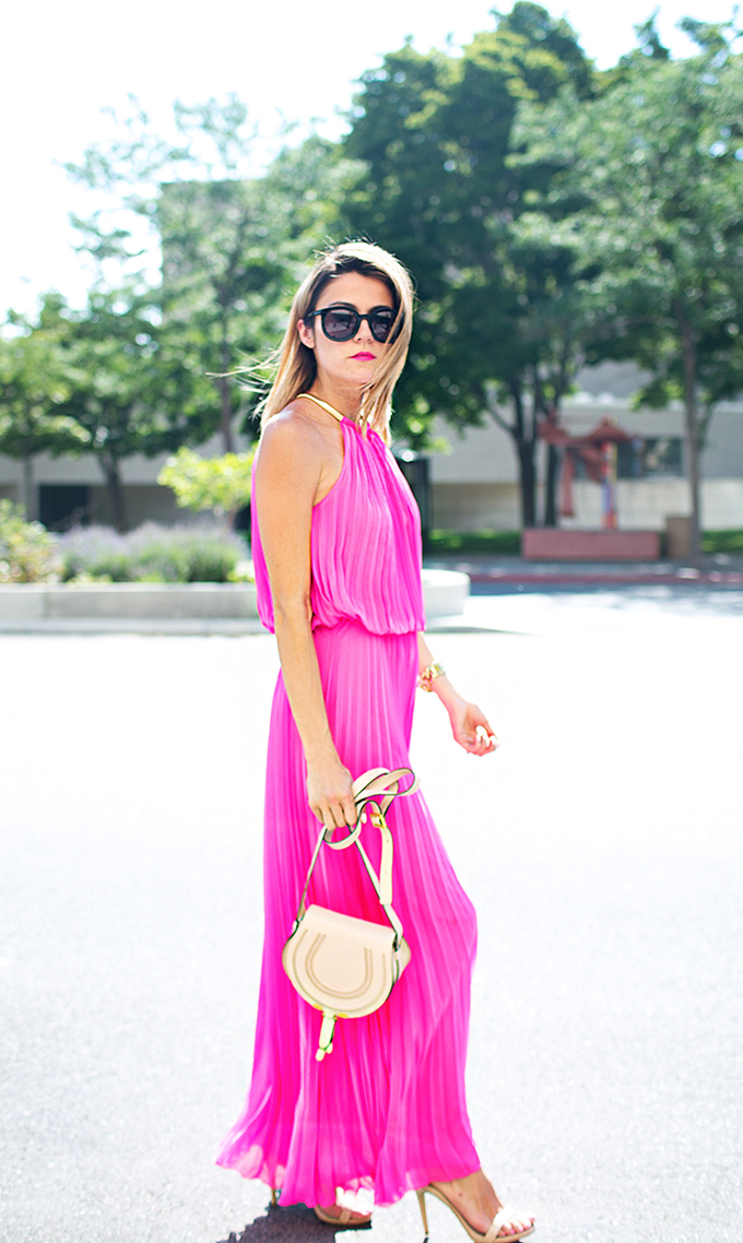 Chic And Stylish Summer Looks With Pleated Dresses - fashionsy.com