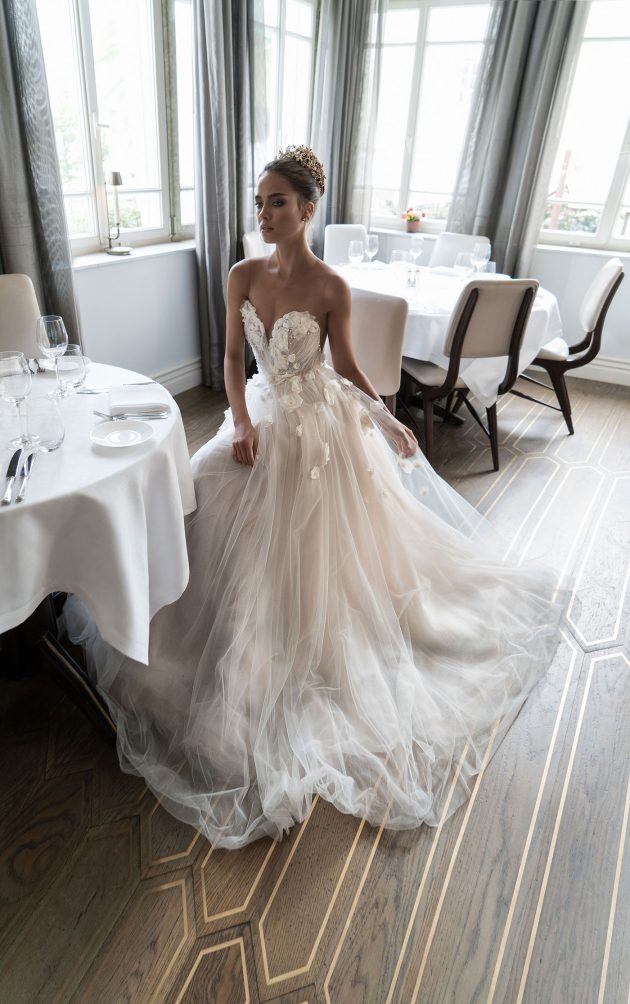 Elihav Sasson 2017 Wedding Dress Collection