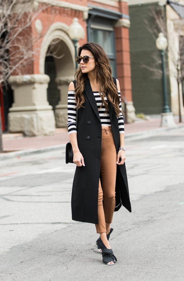 Long Vest Is A Fall Layering Fashion Essential