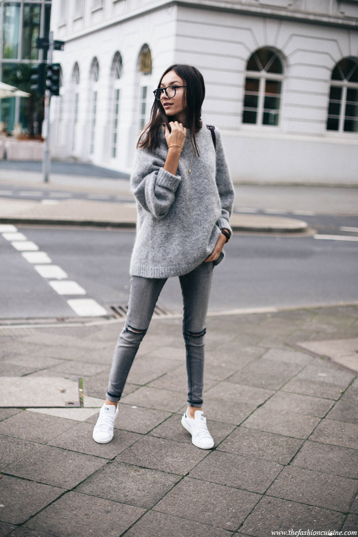 Tips To Wear Grey Jeans + Some Super Stylish Looks - fashionsy.com